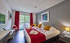 Hôtel du Golf Saint-Laurent,The Originals Relais